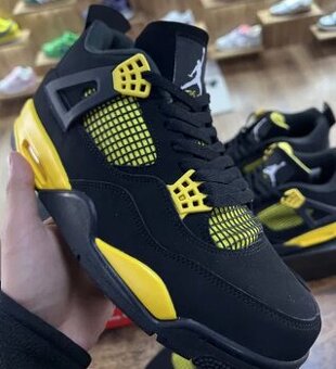 Nike Air Jordan 4 Thunder Yellow Retro