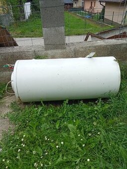 Predám elektrický bojler 120 litrovy - 1