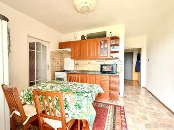 2 izbový byt s balkónom v peknej časti mesta Dudince - 1