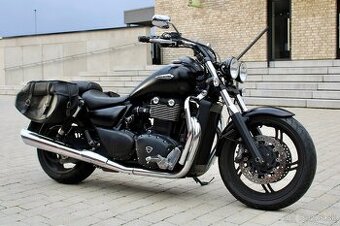 Triumph Thunderbird Storm 1700 (rezervovaná)
