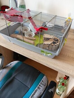 Klietka pre skreckov  a prislusenstvo