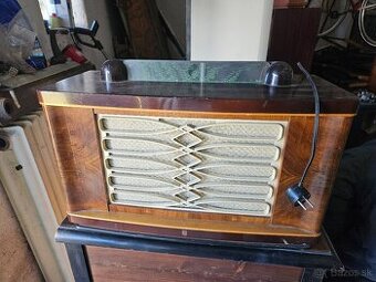 Predám staré rádio