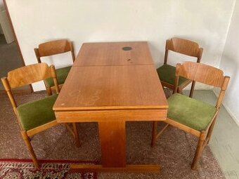 Retro stolicky a rozkladaci stol