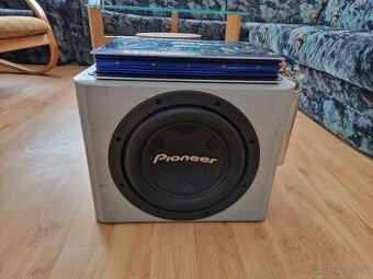 zosilňovač BOA, subwoofer Pioneer, kapacitor