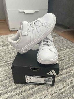 Botasky Adidas veľkosť 29