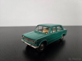 Staré hračky plechové autíčka Czechoslovakia