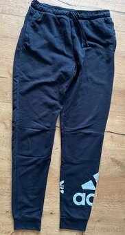 Čierne tepláky Adidas č. 170-176