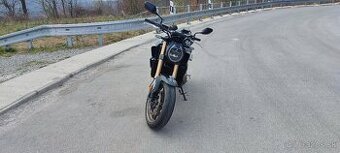 Predám  Hondu CB650R
