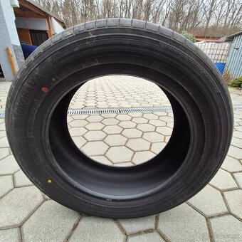YOKOHAMA 225/55 R18