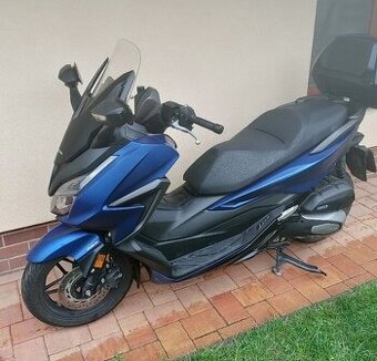 Honda Forza 125 Smart kufor, r.2022,kup SR