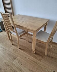 120x80 Ikea drevený stôl 40€ + 20€ 2 stoličky