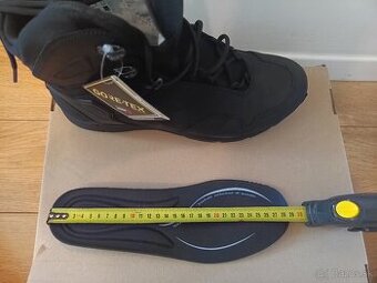 BOSP Taras Mid Black, veľ. 43,5