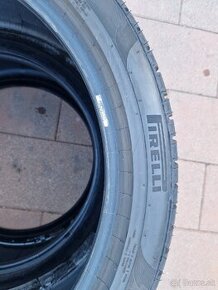 Pirelli Scorpions TM 2x 275/40r22 2x 215/35r22 sada zimna
