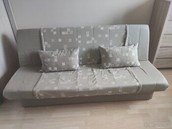 Rozkladací gauč