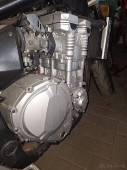 Suzuki Bandit 650 motor +ostatne diely