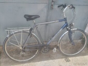 Cestný bicykel.