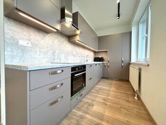 Na predaj 3 izb. byt, 86 m², Trenčín, ul. Zlatovská