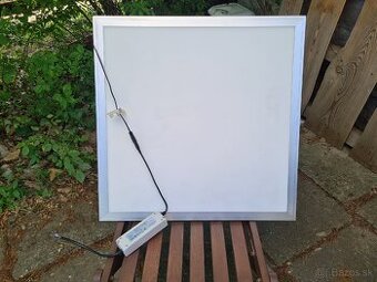 Stropne led svetlo