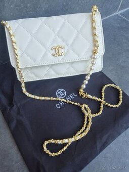 Nova luxusna kožena Chanel WOC biela