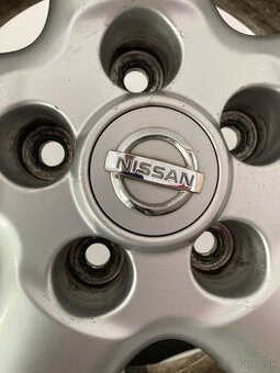 Hliníkové disky NISSAN a pneu NOKIAN 215/65 R16 á 80 €