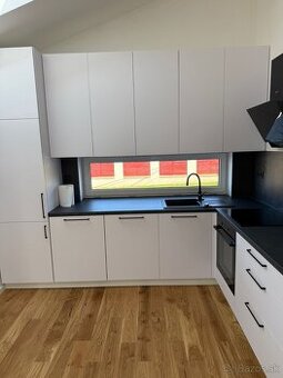 Novostavba 2-izbový byt, pivnica, 2 parkovacie miesta