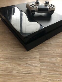 Play Station 4