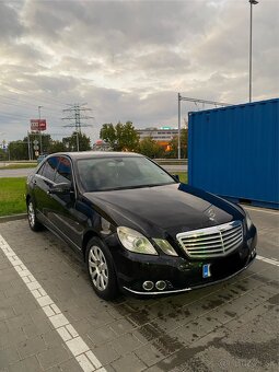 Mercedes Benz E200