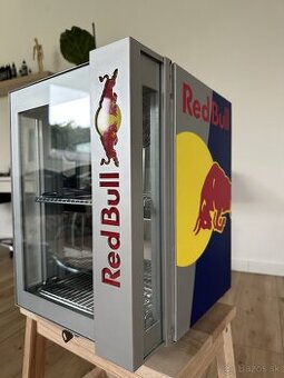 Chladnička RedBull