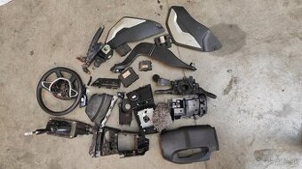 Predám časti interiéru DUSTER