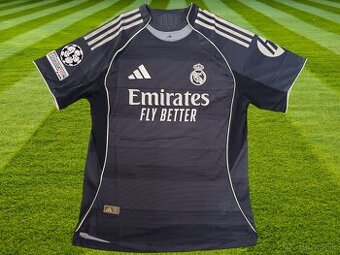 dres Real Madrid CF edícia 25/26 Authentic tmavomodrá