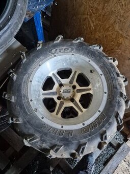 Predám hlinikové disky + pneu