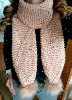 Dámsky šál Guess - púdrovo ružová