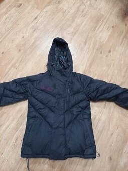 Športová vetrovka čierna