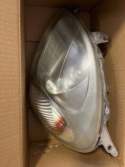 Svetlá Toyota Yaris