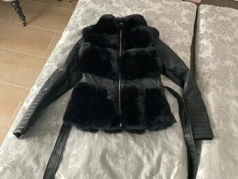 Dámska bunda s kožušinou