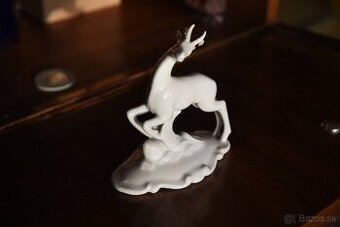 porcelánová soška - jeleň