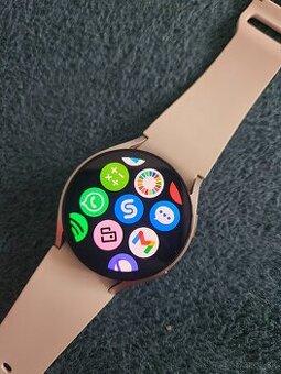 Hodinky Samsung Galaxy Watch6 40mm - 1