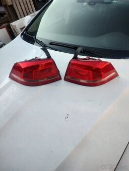 Zadné svetlá Volkswagen Passat B7 sedan