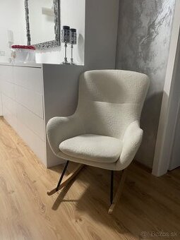 Hojdacie kreslo na kojenie