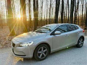 Volvo V40- 10.000 km- ako nove…odpočet DPH