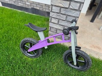 First Bike -fialovy
