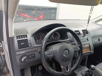 VW TOURAN 1.6TDi 77kW 2011