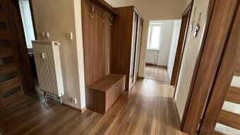 Prenájom 2- izbový byt zariadený byt v centre mesta Poprad