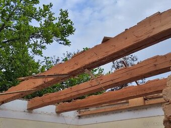 Staré Trámy , zo starého domu , hranole, Dĺžka cca 455cm Roz