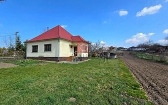 NA PREDAJ rodinný dom v obci Svätoplukovo