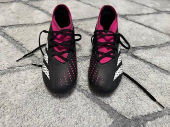 Detské kopačky Adidas Predator veľkost 35