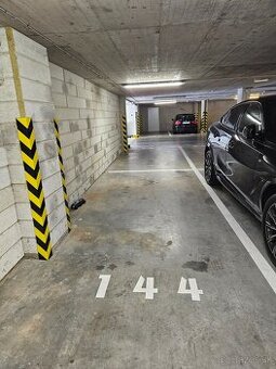 Parkovacie miesto Garážové