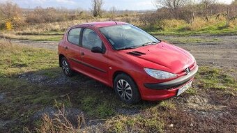 Predám Peugeot 206 1,1 benzín r.v 2004
