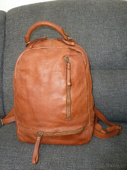 Dámsky kožený ruksak