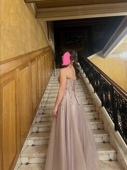 Spoločenské šaty 1x použité